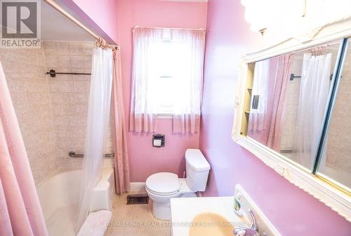 48 Minnewawa Road, Mississauga, ON - Indoor Photo Showing Bathroom