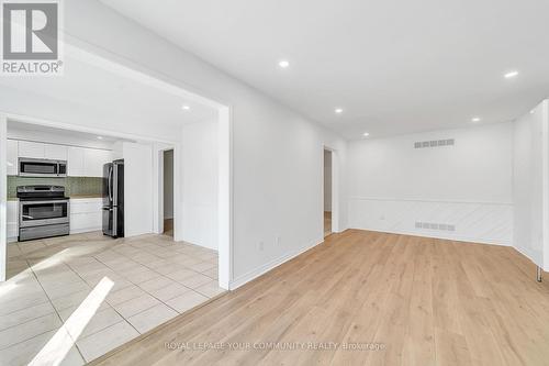 391 Hickling Trail, Barrie, ON - Indoor