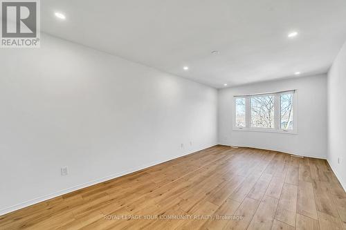 391 Hickling Trail, Barrie, ON - Indoor Photo Showing Other Room