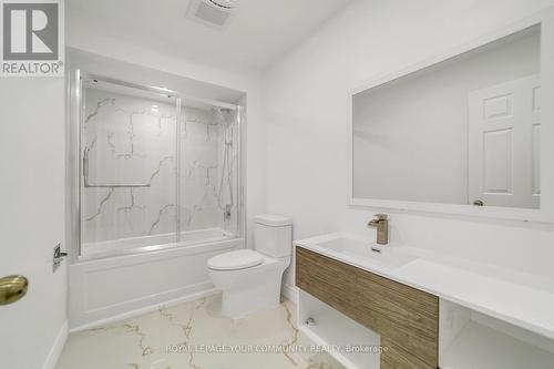 391 Hickling Trail, Barrie, ON - Indoor Photo Showing Bathroom