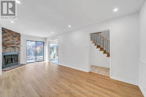 391 Hickling Trail, Barrie, ON - Indoor With Fireplace