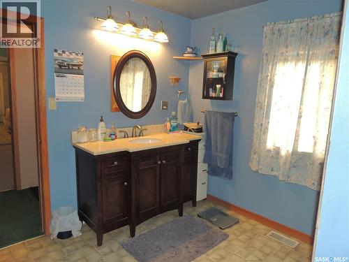 Boehmer Acreage, Coalfields Rm No. 4, SK - Indoor Photo Showing Bathroom