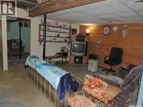 Boehmer Acreage, Coalfields Rm No. 4, SK - Indoor