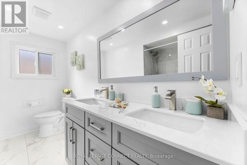 30 Chapman Drive, Ajax, ON - Indoor Photo Showing Bathroom