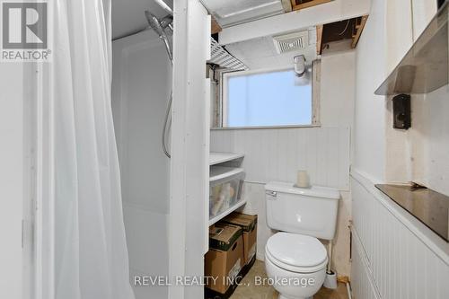 197 Balmoral Avenue S, Hamilton, ON - Indoor Photo Showing Bathroom