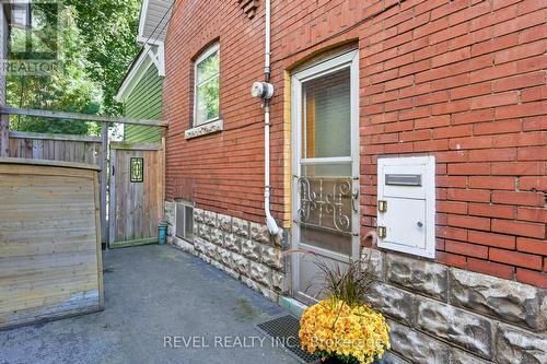 197 Balmoral Avenue S, Hamilton, ON - Outdoor With Exterior