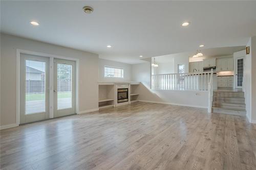 2 Parkside Place, Steinbach, MB - Indoor