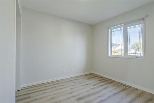 2 Parkside Place, Steinbach, MB - Indoor Photo Showing Other Room