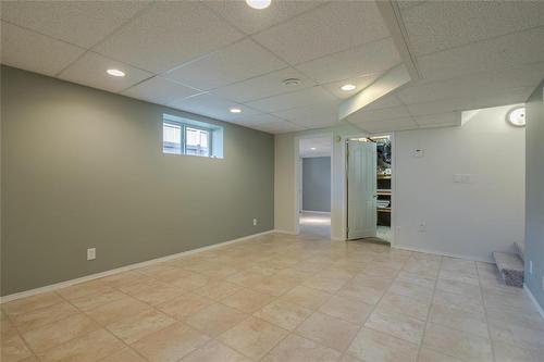 2 Parkside Place, Steinbach, MB - Indoor