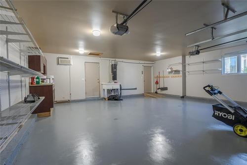 2 Parkside Place, Steinbach, MB - Indoor Photo Showing Garage