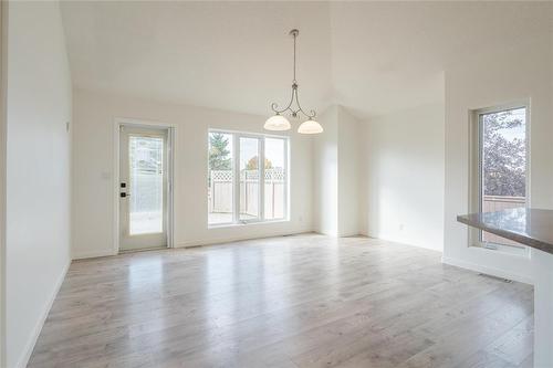2 Parkside Place, Steinbach, MB - Indoor Photo Showing Other Room