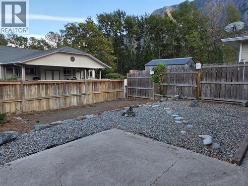 1107 8Th Street, Keremeos, BC - Outdoor