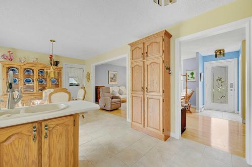 Kitchen - 81 Rue Dominyck, Sainte-Agathe-Des-Monts, QC - Indoor