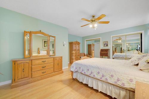 Primary bedroom - 81 Rue Dominyck, Sainte-Agathe-Des-Monts, QC - Indoor Photo Showing Bedroom
