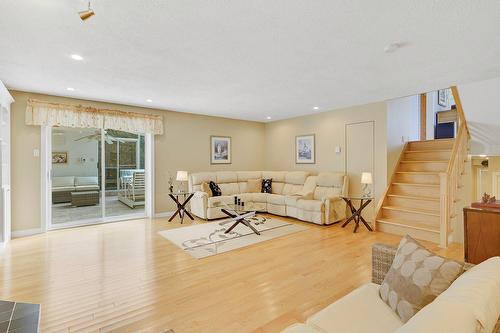 Family room - 81 Rue Dominyck, Sainte-Agathe-Des-Monts, QC - Indoor Photo Showing Living Room
