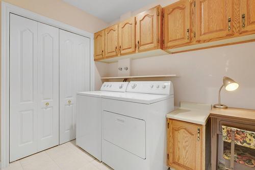 Laundry room - 81 Rue Dominyck, Sainte-Agathe-Des-Monts, QC - Indoor Photo Showing Laundry Room