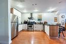 Kitchen - 304-4584 Rue St-Denis, Montréal (Le Plateau-Mont-Royal), QC  - Indoor Photo Showing Kitchen With Upgraded Kitchen 