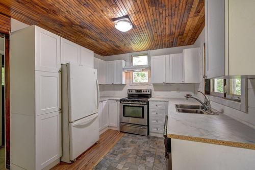 Kitchen - 24 Ch. Peninsula, Saint-Adolphe-D'Howard, QC - Indoor Photo Showing Kitchen With Double Sink