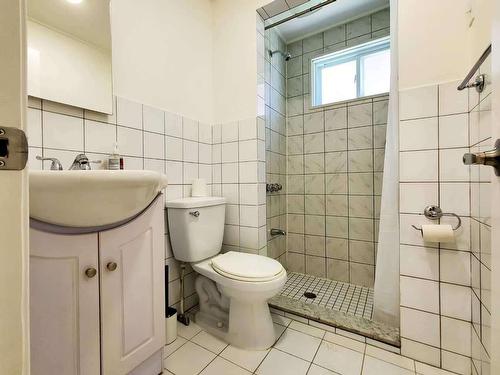 Bathroom - 2808 Rue Mcwillis, Montréal (Saint-Laurent), QC - Indoor Photo Showing Bathroom