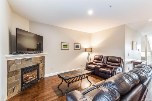 3026 Waterstone Way, Nanaimo, BC - Indoor Photo Showing Living Room With Fireplace