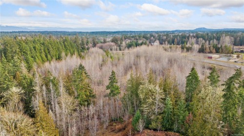 2745 Shaver Rd, Coombs, BC 