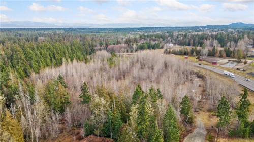 2745 Shaver Rd, Coombs, BC 