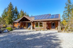 1860 Ashling Rd  Qualicum Beach, BC V9K 2V1