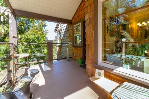 1860 Ashling Rd, Qualicum Beach, BC 