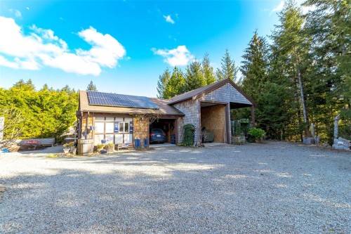 1860 Ashling Rd, Qualicum Beach, BC 