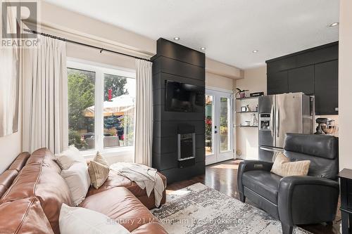 14 Thomas Drive, Collingwood, ON - Indoor Photo Showing Living Room
