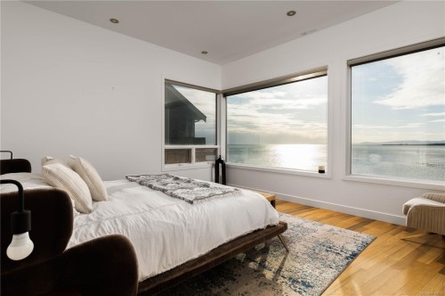 2086 Marne St, Oak Bay, BC 