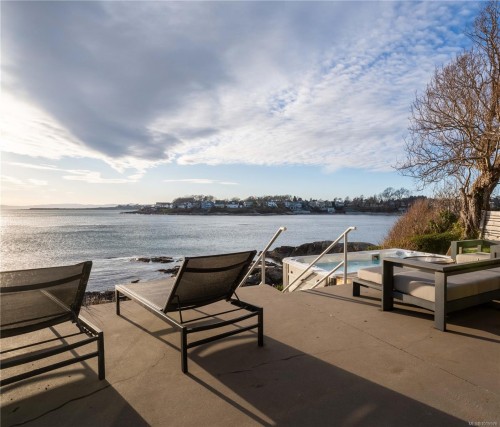 2086 Marne St, Oak Bay, BC 