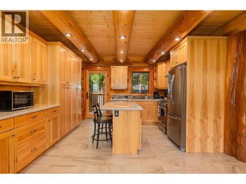 800 Highway 22, Rossland, BC - Indoor Photo Showing Kitchen