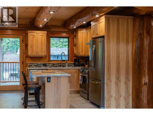 800 Highway 22, Rossland, BC - Indoor Photo Showing Kitchen