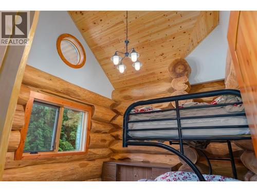 800 Highway 22, Rossland, BC - Indoor Photo Showing Other Room