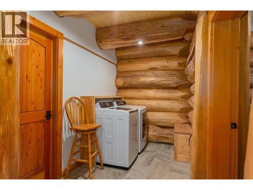 800 Highway 22, Rossland, BC - Indoor Photo Showing Laundry Room