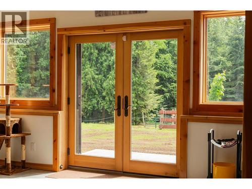 800 Highway 22, Rossland, BC - Indoor Photo Showing Other Room