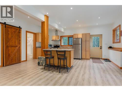 800 Highway 22, Rossland, BC - Indoor