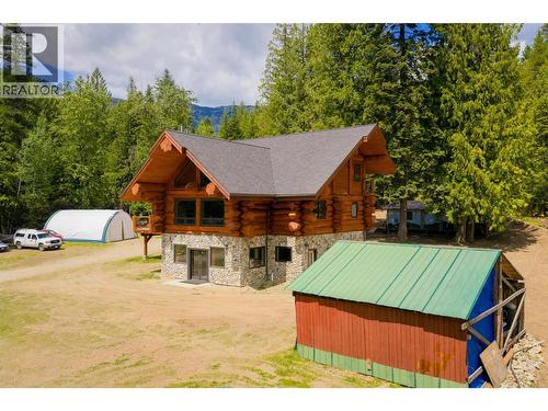800 Highway 22, Rossland, BC - Outdoor