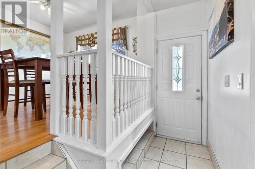 Seperate front door that leads down to the bsmt. - 302 Main Street E, Grimsby (Grimsby East), ON - Indoor Photo Showing Other Room