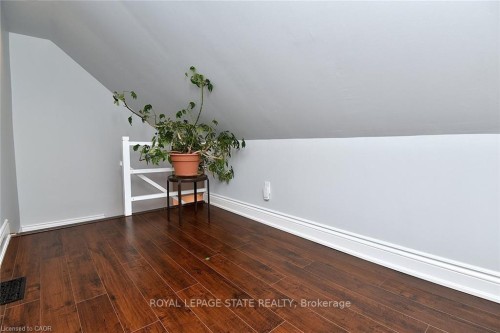 293 Fairfield Avenue, Hamilton, ON - Indoor Photo Showing Other Room