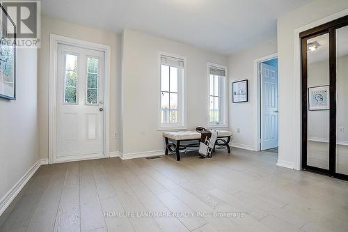 92 Montgomery Avenue, Whitby, ON - Indoor Photo Showing Other Room
