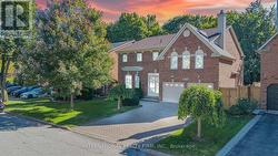 3674 ST. LAURENT COURT  Mississauga, ON L5L 4T1