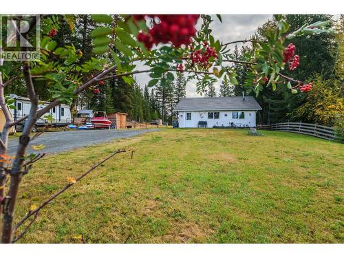 6395 Young Road, Horse Lake, BC - Outdoor