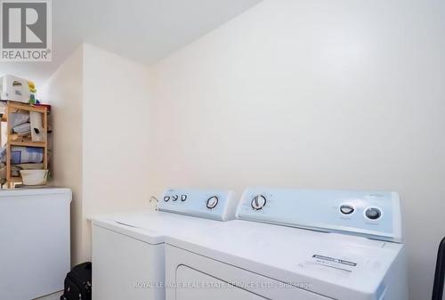 439 Aspendale Crescent, Mississauga, ON - Indoor Photo Showing Laundry Room