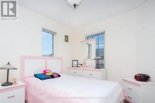 439 Aspendale Crescent, Mississauga, ON - Indoor Photo Showing Bedroom