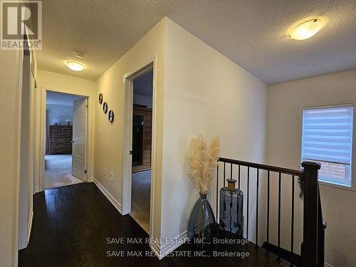 Upper - 105 Whitlock Avenue E, Milton, ON - Indoor Photo Showing Other Room