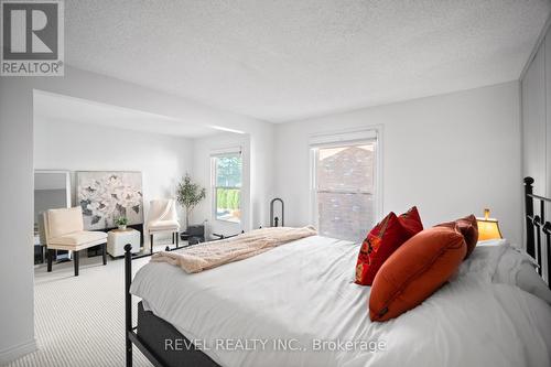 3 - 2058 Brant Street, Burlington, ON - Indoor Photo Showing Bedroom