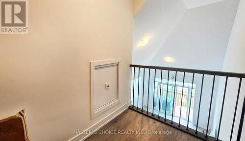 92 Lyall Stokes Circle, East Gwillimbury, ON - Indoor Photo Showing Other Room