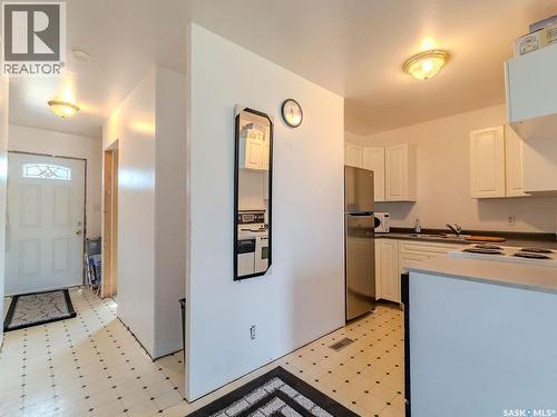 90 2Nd Street, Osler, SK - Indoor Photo Showing Kitchen